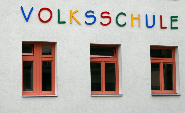 Schulen und Corona – Lüften in Herbst und Winter optimieren